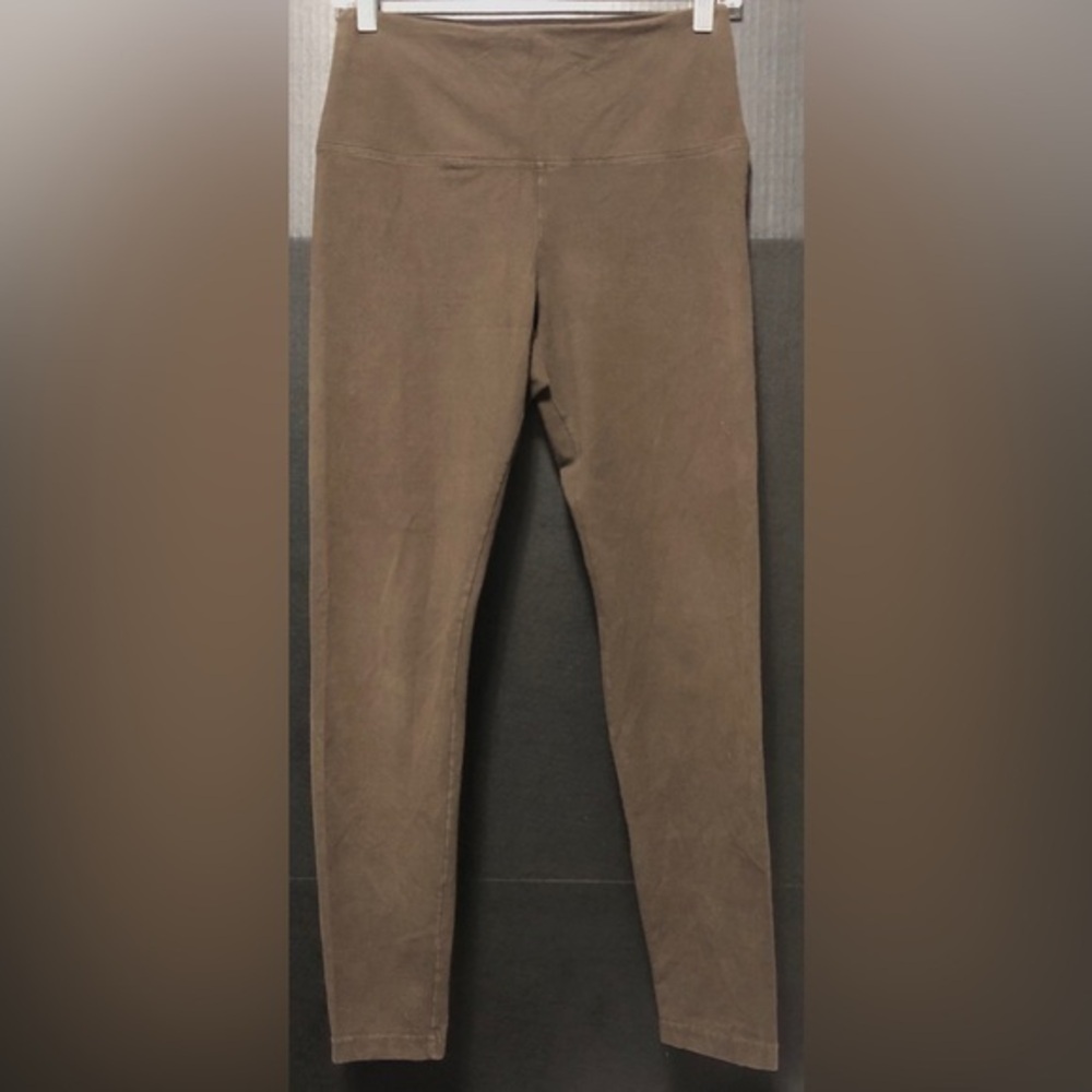 ⛵️Lyssé Dark Brown Tapered Leggings